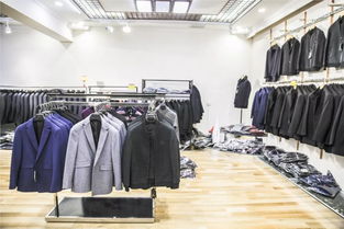 服裝工廠南遷促清倉，大興全場服飾50元起搶購熱潮